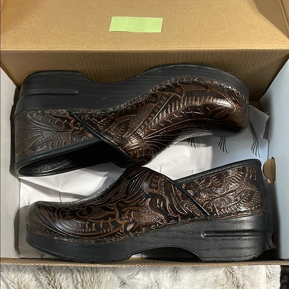 Professional Tooled Brown Clogs